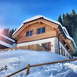Ahorn Mountainlodge Chalet *
